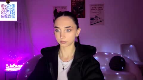 Lina online show from 03-27-26, 10:53