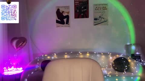 Lina online show from 04-21-26, 02:51