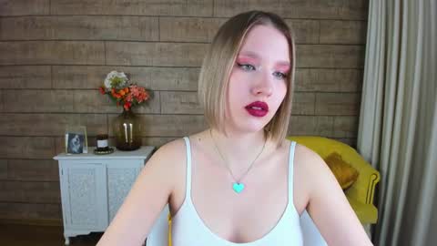 LiliLinn online show from 02-12-25, 02:43