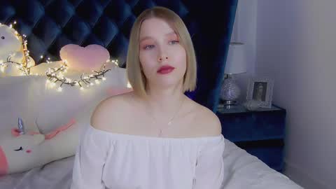LiliLinn online show from 03-08-25, 02:30