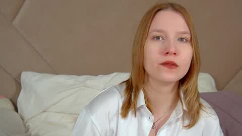 LiliLinn online show from 05-19-26, 04:30