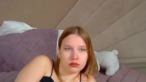 LiliLinn online show from 06-13-26, 05:05