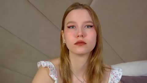 LiliLinn online show from 06-19-26, 04:50