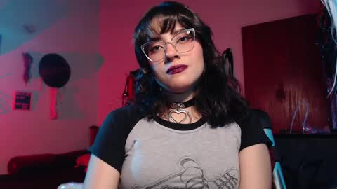 Snapshot of lililiu chatting on 12-10-24, 02:16 Molly online show from 12-10-24, 02:16