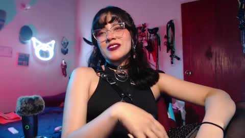 Snapshot of lililiu chatting on 01-16-25, 02:19 Molly online show from 01-16-25, 02:19
