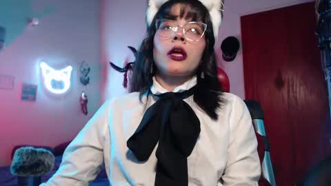 Snapshot of lililiu chatting on 01-21-25, 01:50 Molly online show from 01-21-25, 01:50