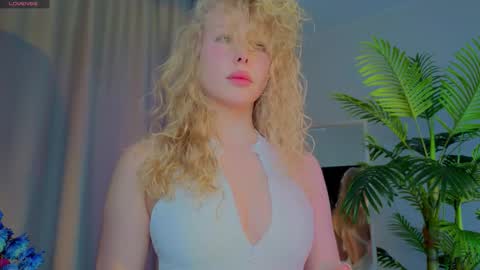 lililok101 online show from 11-13-25, 02:32