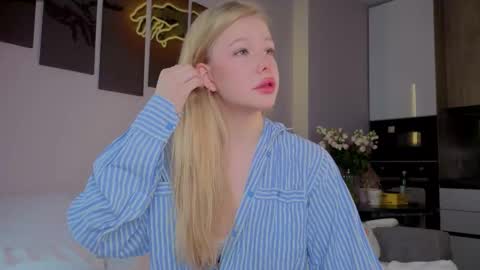 lililok101 online show from 02-18-26, 03:46