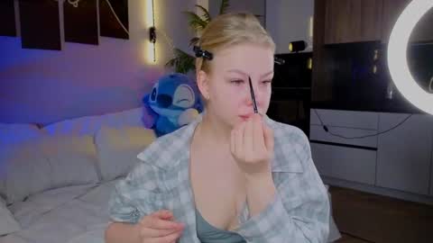 lililok101 online show from 04-23-26, 02:35