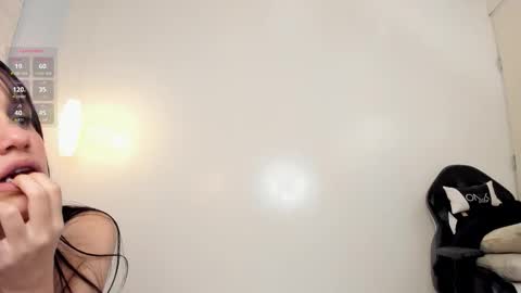 Snapshot of lilily_lv chatting on 09-27-25, 12:26 Lilly online show from 09-27-25, 12:26