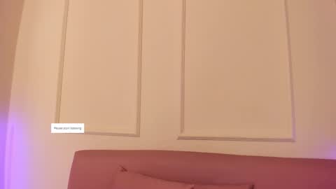 Snapshot of lilily_lv chatting on 12-17-25, 12:22 Lilly online show from 12-17-25, 12:22