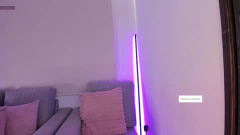 Snapshot of lilily_lv chatting on 04-13-26, 12:21 Lilly online show from 04-13-26, 12:21