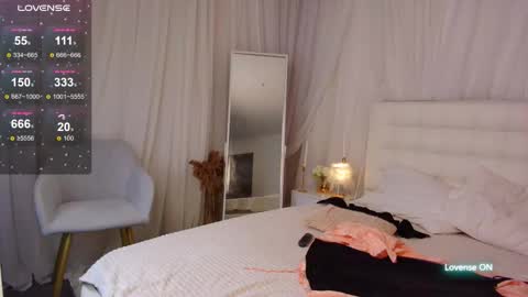 Snapshot of lilit_1love chatting on 09-11-25, 04:40 Lilit online show from 09-11-25, 04:40