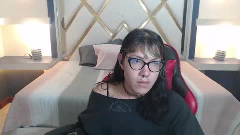 Snapshot of lilith_ayanami chatting on 06-17-26, 02:07 lilith online show from 06-17-26, 02:07