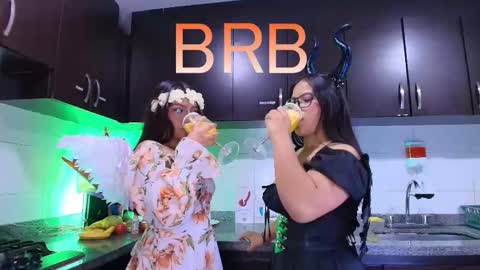 Snapshot of lilith_black_1 chatting on 11-11-25, 11:21 Lilith and Khloe online show from 11-11-25, 11:21