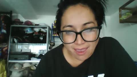 Laura lopez online show from 09-27-25, 03:39