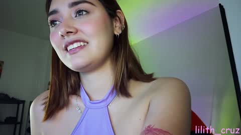 Snapshot of lilith_cruzz chatting on 12-16-24, 11:07 Lilith online show from 12-16-24, 11:07