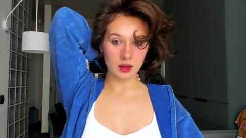 Snapshot of lilith_lutherlow chatting on 09-30-25, 01:16 lilith online show from 09-30-25, 01:16