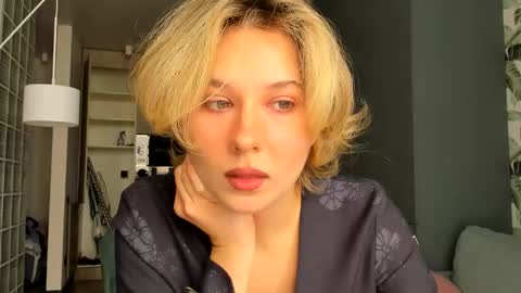 Snapshot of lilith_lutherlow chatting on 01-08-26, 11:01 lilith online show from 01-08-26, 11:01