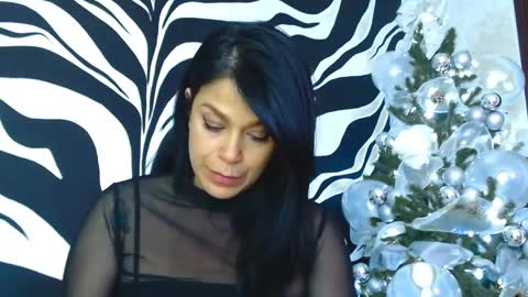 Snapshot of lilith_luv_ chatting on 12-30-24, 07:59 kata online show from 12-30-24, 07:59