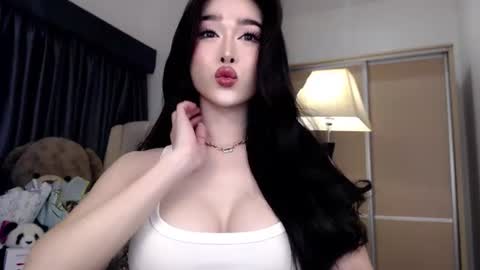 QUEEN LILITH BORBON online show from 07-23-26, 03:43