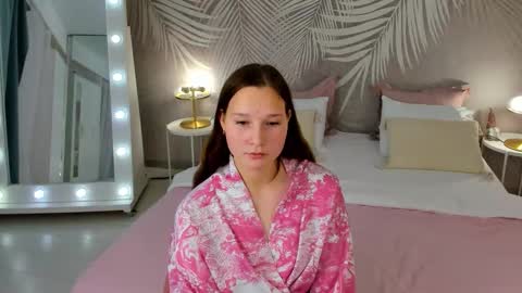 Snapshot of lilithgloww chatting on 11-14-25, 04:06 lilithgloww online show from 11-14-25, 04:06