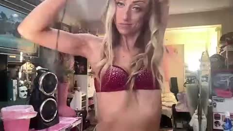 Snapshot of lilithohfish chatting on 08-06-26, 12:45 Lilithohfish online show from 08-06-26, 12:45