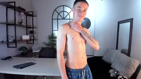 Snapshot of liljames_ chatting on 11-20-25, 10:20 Lil James online show from 11-20-25, 10:20