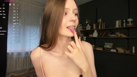 Snapshot of lilkiti chatting on 07-25-26, 08:23 Kiti online show from 07-25-26, 08:23