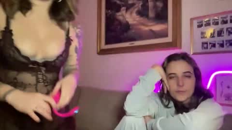 Snapshot of lill_daddysgirl chatting on 01-11-26, 04:06 lilldaddysgirl online show from 01-11-26, 04:06