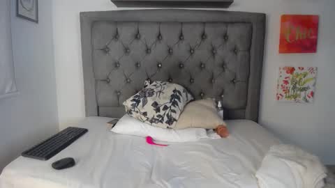 Snapshot of lillebbw_sweet chatting on 02-08-25, 11:12 lille online show from 02-08-25, 11:12