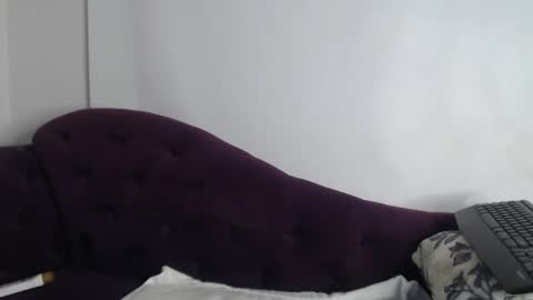 Snapshot of lillebbw_sweet chatting on 09-10-25, 10:32 lille online show from 09-10-25, 10:32