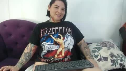 Snapshot of lillebbw_sweet chatting on 11-05-25, 11:54 lille online show from 11-05-25, 11:54