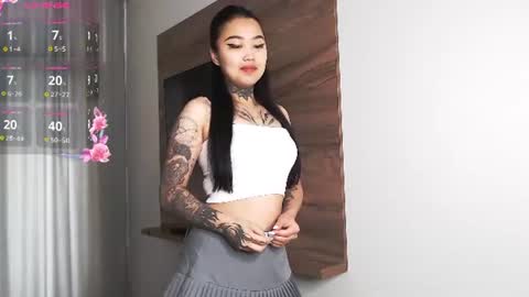 Lill online show from 06-21-26, 04:26