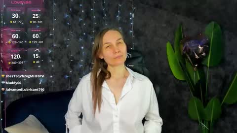 lillian_white1 online show from 03-08-26, 02:04