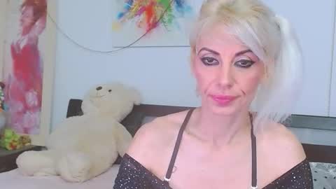 Snapshot of lillianasara chatting on 05-10-26, 07:52 Lara online show from 05-10-26, 07:52