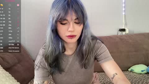 Amelia online show from 04-05-26, 12:13