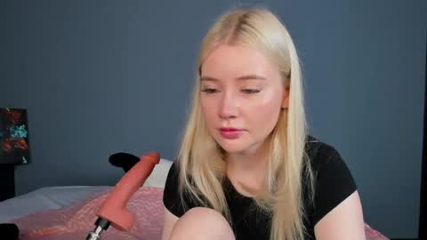 lillie_berry online show from 06-06-26, 04:28