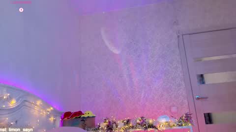 Snapshot of lillimooore chatting on 10-01-25, 11:33 LilliMoore online show from 10-01-25, 11:33