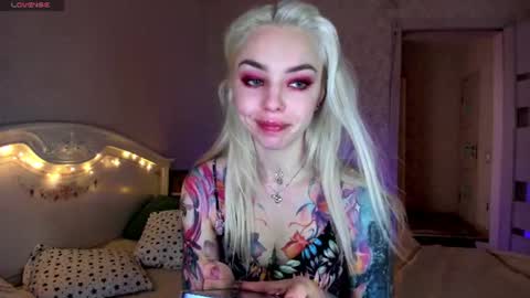 LilliMoore online show from 06-14-26, 02:09