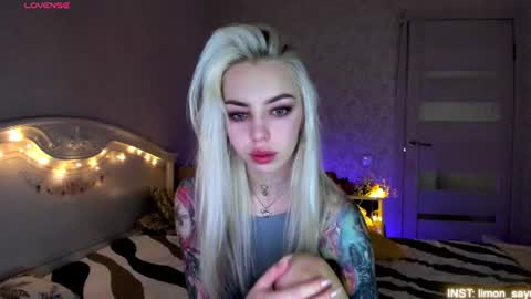 LilliMoore online show from 07-15-26, 11:43