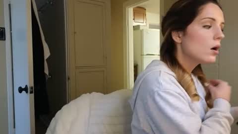 lilly_adams88 online show from 06-12-26, 11:46