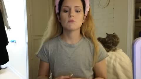 Snapshot of lilly_adams88 chatting on 06-27-26, 01:32 lilly_adams88 online show from 06-27-26, 01:32