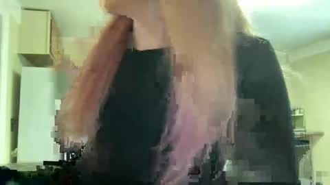 Snapshot of lilly_adams88 chatting on 07-08-26, 10:14 lilly_adams88 online show from 07-08-26, 10:14