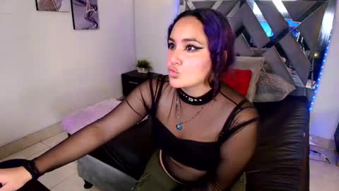   online show from 06-30-26, 11:00