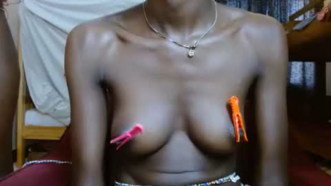 Snapshot of lilly_freak chatting on 09-13-25, 07:19 Des online show from 09-13-25, 07:19