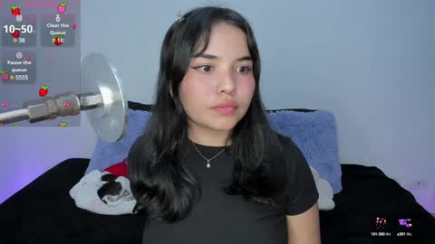 Snapshot of lilly_kinky chatting on 01-14-25, 01:47 Lilly online show from 01-14-25, 01:47