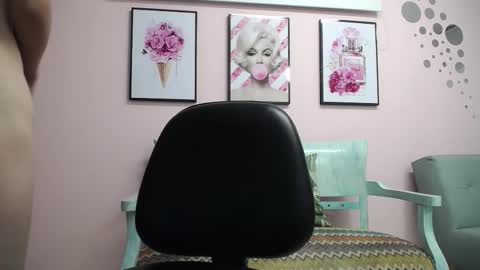 Lilly online show from 03-04-26, 08:04