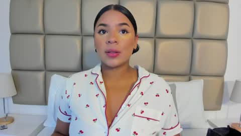 Lilly  online show from 05-11-26, 03:34