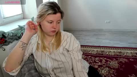 Snapshot of lillydepp chatting on 01-10-26, 12:51 Lilly Depp online show from 01-10-26, 12:51